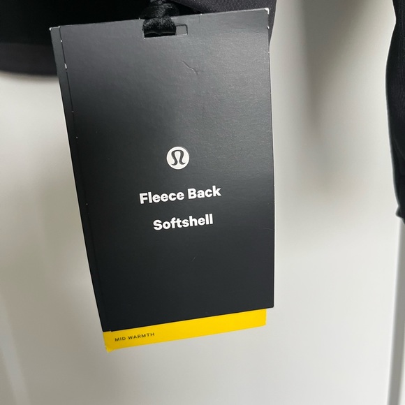 Stay warm in the cold with this versatile jacket that can be worn under a coat. - Picture 3 of 11